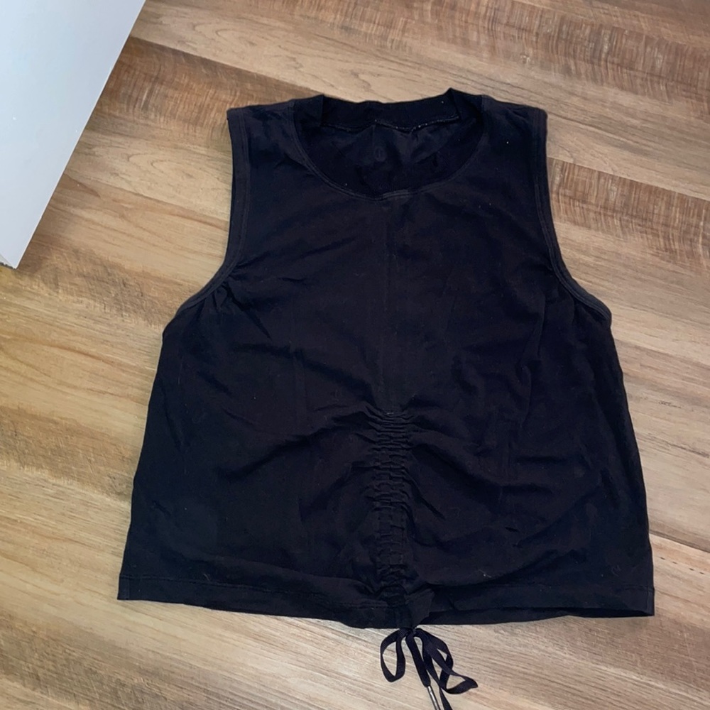 Lululemon tank with tie at bottom
